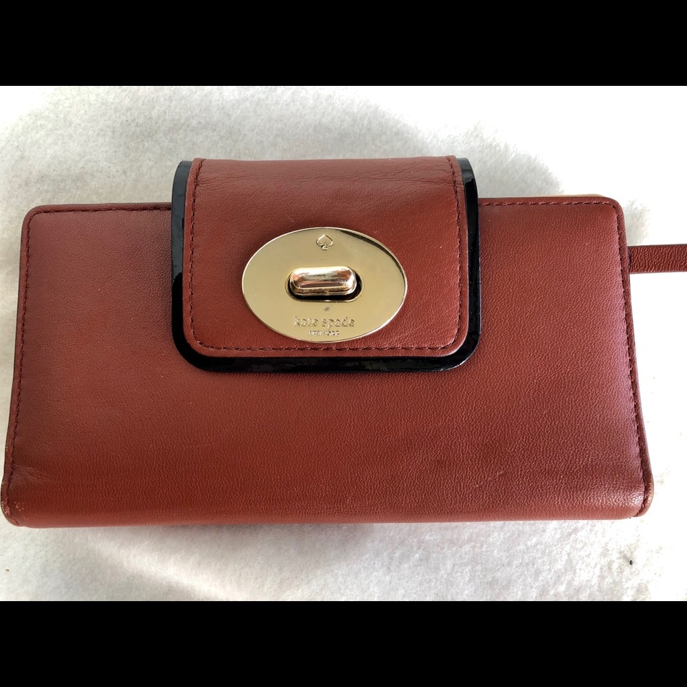 Kate Spade twist lock wallet